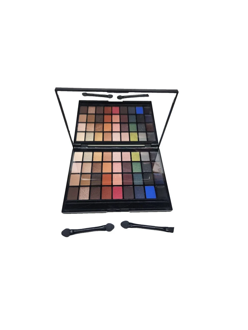Macy's Eyshadow Eyeliner Palette with 2 Applicators ~ 36 Shades